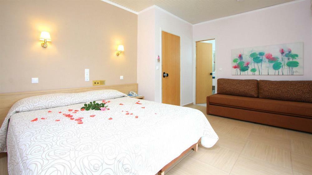 Aparthotel G George Nydri  Esterno foto