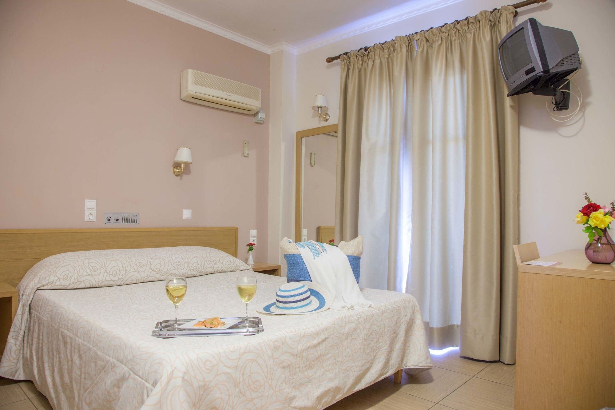 Aparthotel G George Nydri  Esterno foto