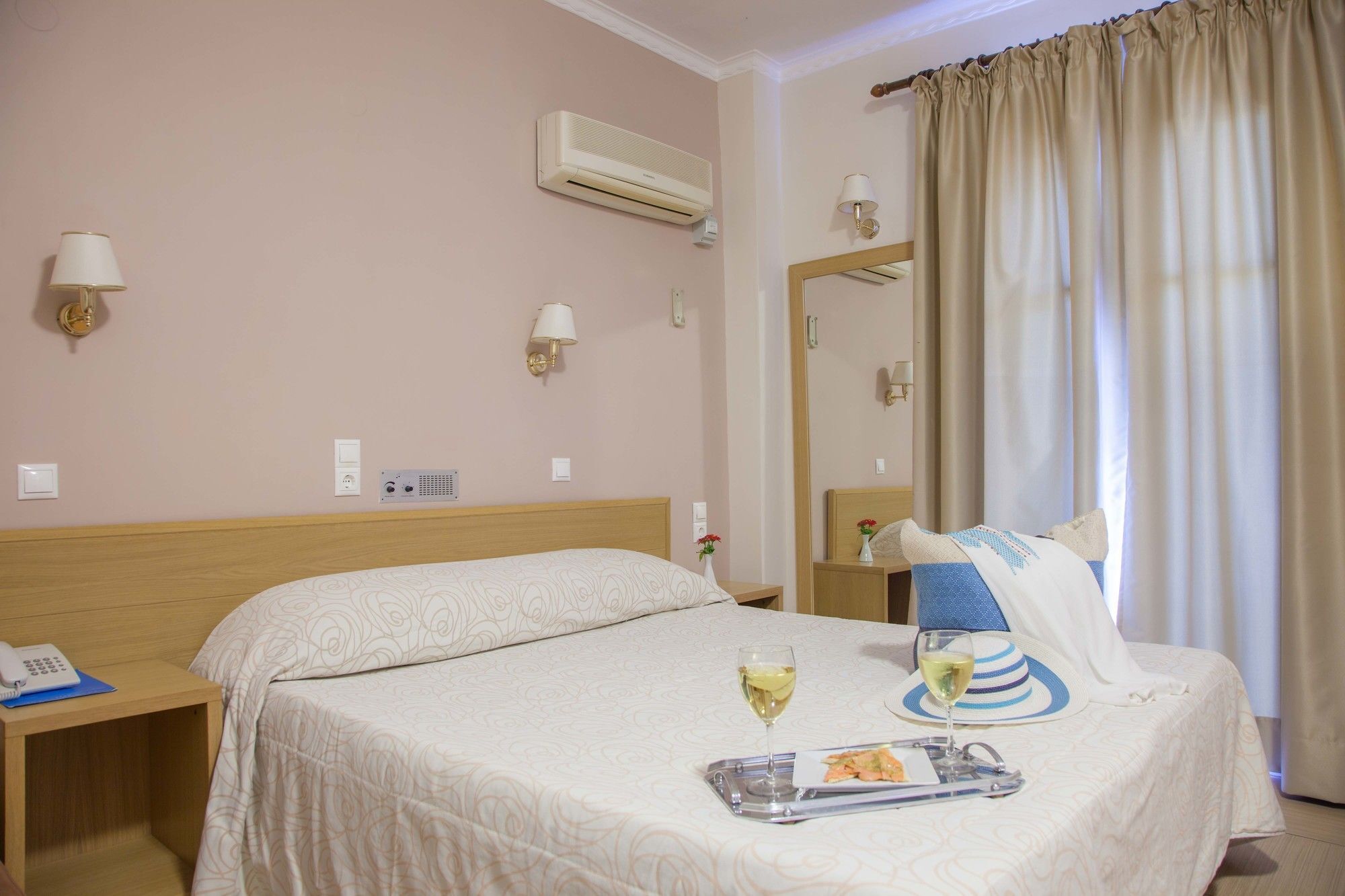 Aparthotel G George Nydri  Esterno foto