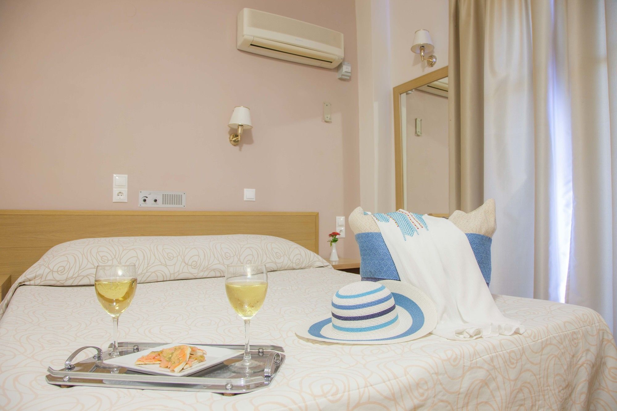 Aparthotel G George Nydri  Esterno foto